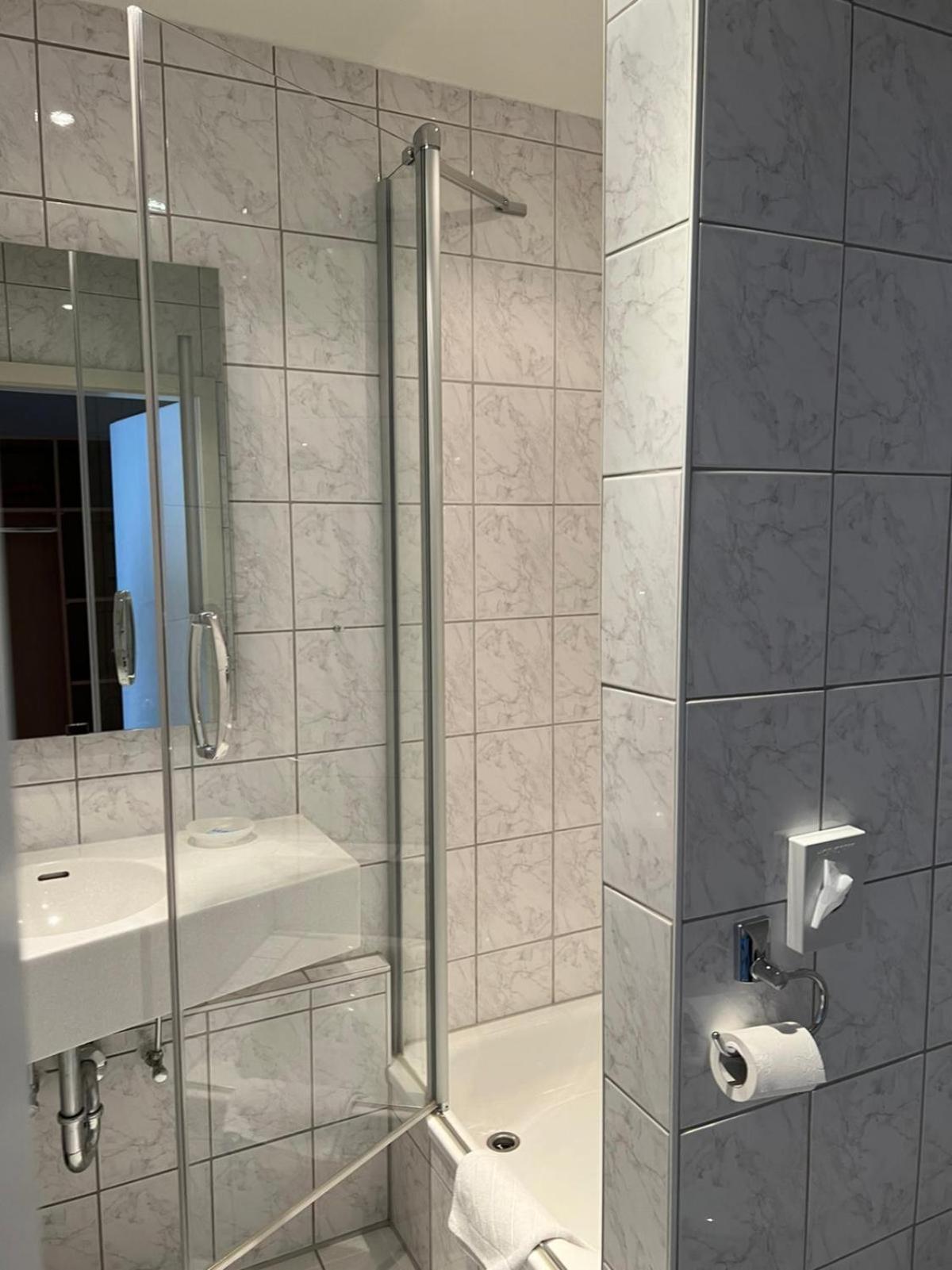 Hotel Baeren Villingen-Schwenningen Phòng bức ảnh